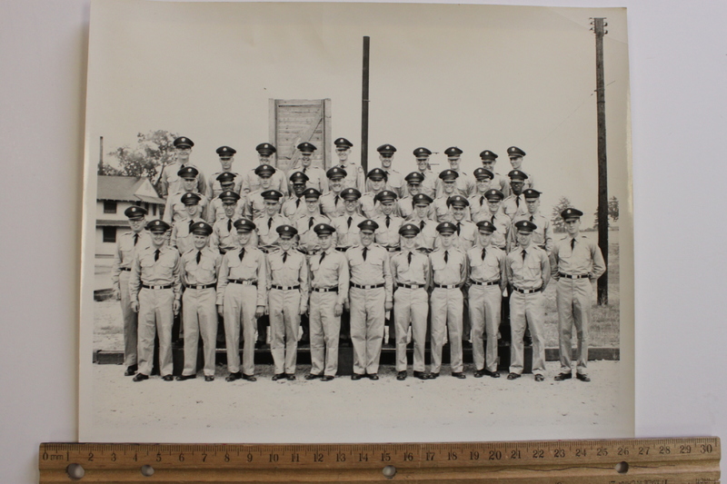 Enlistees in the US Army in 1959, including Bethalto resident Kelly Cato