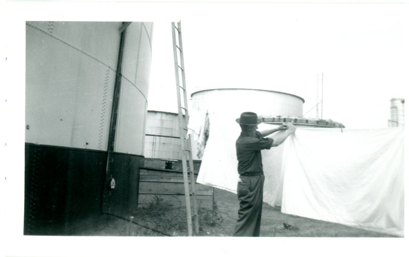 1952 Man Hanging Laundry During Standard Oil Strike 