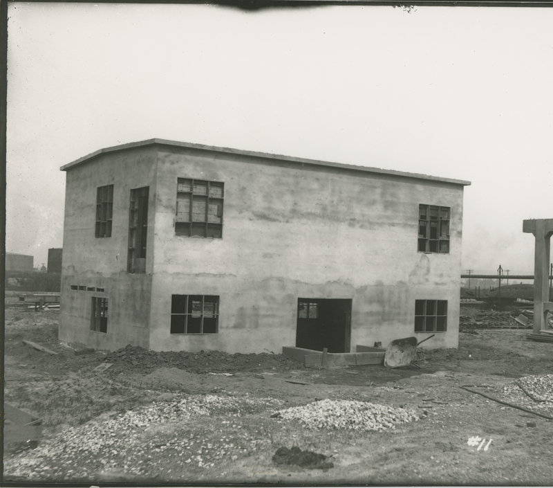 Trumbles 1 and 2 Receiving House  during the 1917-1918 Construction of the Wood River Refinery